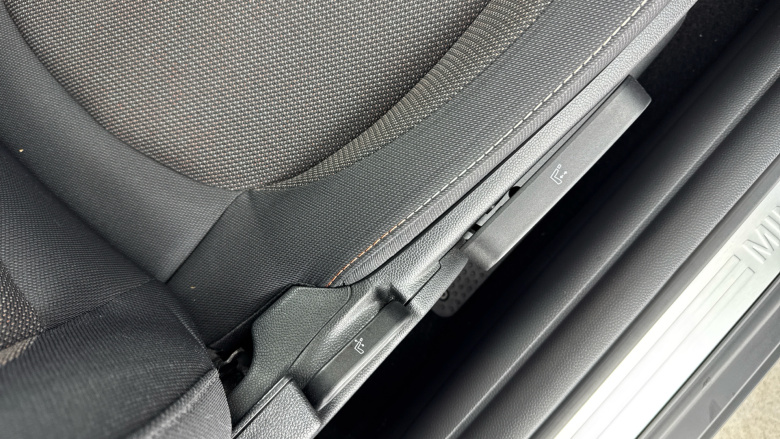 MINI Hatchback 1.5 Cooper Classic 3dr Auto Petrol Hatchback